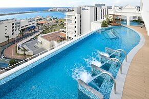 Lequ Okinawa Chatan Spa & Resort