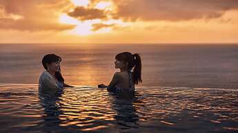 Lequ Okinawa Chatan Spa & Resort