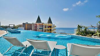 Lequ Okinawa Chatan Spa & Resort