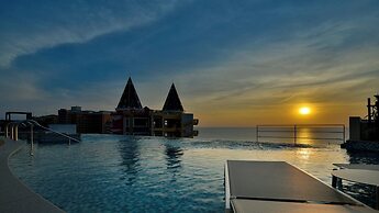 Lequ Okinawa Chatan Spa & Resort