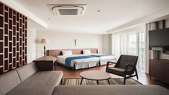 Lequ Okinawa Chatan Spa & Resort