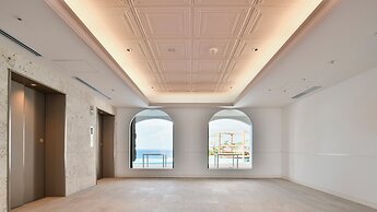 Lequ Okinawa Chatan Spa & Resort