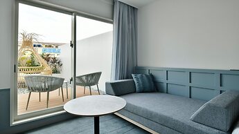 Lequ Okinawa Chatan Spa & Resort