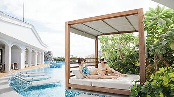 Lequ Okinawa Chatan Spa & Resort