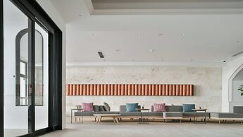 Lequ Okinawa Chatan Spa & Resort