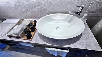 Lequ Okinawa Chatan Spa & Resort