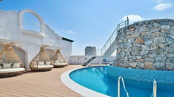 Lequ Okinawa Chatan Spa & Resort