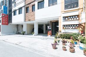 RedDoorz @ DBuilders Rooms Ph2 Taguig