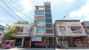 RedDoorz Plus near Rizal Junction