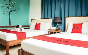 RedDoorz Plus near Rizal Junction
