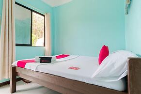RedDoorz @ Dinagpan Street Coron