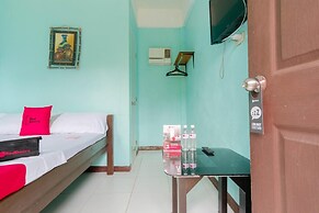 RedDoorz @ Dinagpan Street Coron