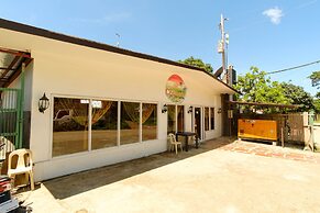 RedDoorz @ Governors Drive Coron