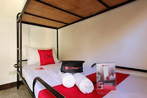 RedDoorz @ Governors Drive Coron