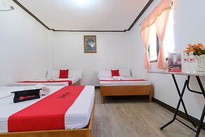 RedDoorz @ Governors Drive Coron