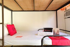 RedDoorz @ Governors Drive Coron