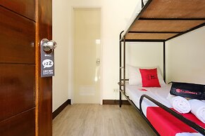 RedDoorz @ Governors Drive Coron