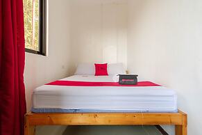 RedDoorz near Coron Coliseum