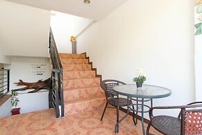 RedDoorz near Coron Coliseum