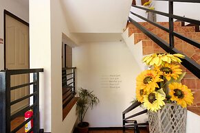 RedDoorz near Coron Coliseum