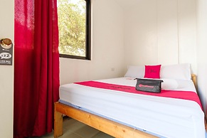 RedDoorz near Coron Coliseum