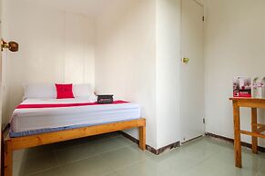 RedDoorz near Coron Coliseum