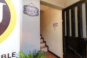 RedDoorz near Coron Coliseum