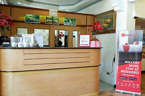 RedDoorz near Maribago Barangay Hall