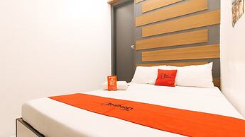 RedDoorz near Fishermall Quezon City
