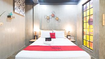 RedDoorz Plus @ Taft North Mandurriao