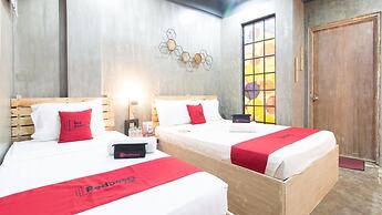 RedDoorz Plus @ Taft North Mandurriao
