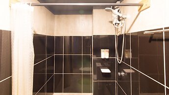 RedDoorz Plus @ Taft North Mandurriao