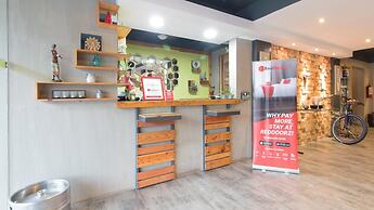 RedDoorz Plus @ Taft North Mandurriao