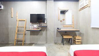 RedDoorz Plus @ Taft North Mandurriao