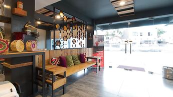 RedDoorz Plus @ Taft North Mandurriao