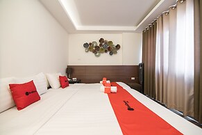 RedDoorz near Giap Bat