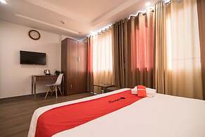 RedDoorz near Giap Bat