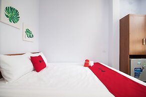 RedDoorz near Truc Bach Lake