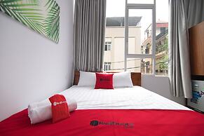 RedDoorz near Truc Bach Lake