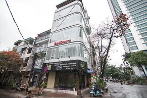 RedDoorz near Truc Bach Lake