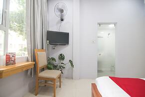 RedDoorz near Truc Bach Lake