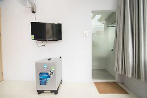 RedDoorz near Truc Bach Lake