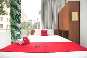 RedDoorz near Truc Bach Lake