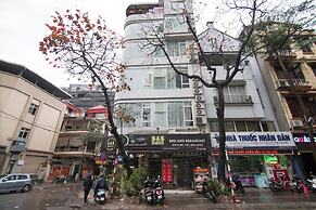 RedDoorz near Truc Bach Lake