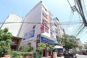 RedDoorz near Tran Nao Street