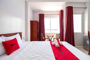 RedDoorz near Tran Nao Street