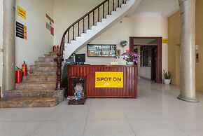 Chikoo Homestay