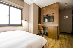 Taichung Easylazy Inn