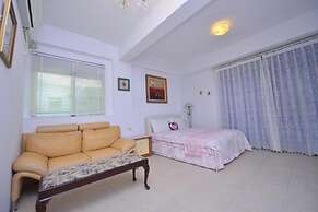 Happy feet Youth B&B