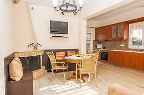 Cozy Flat In An Olive Grove Near a Sandy Beach